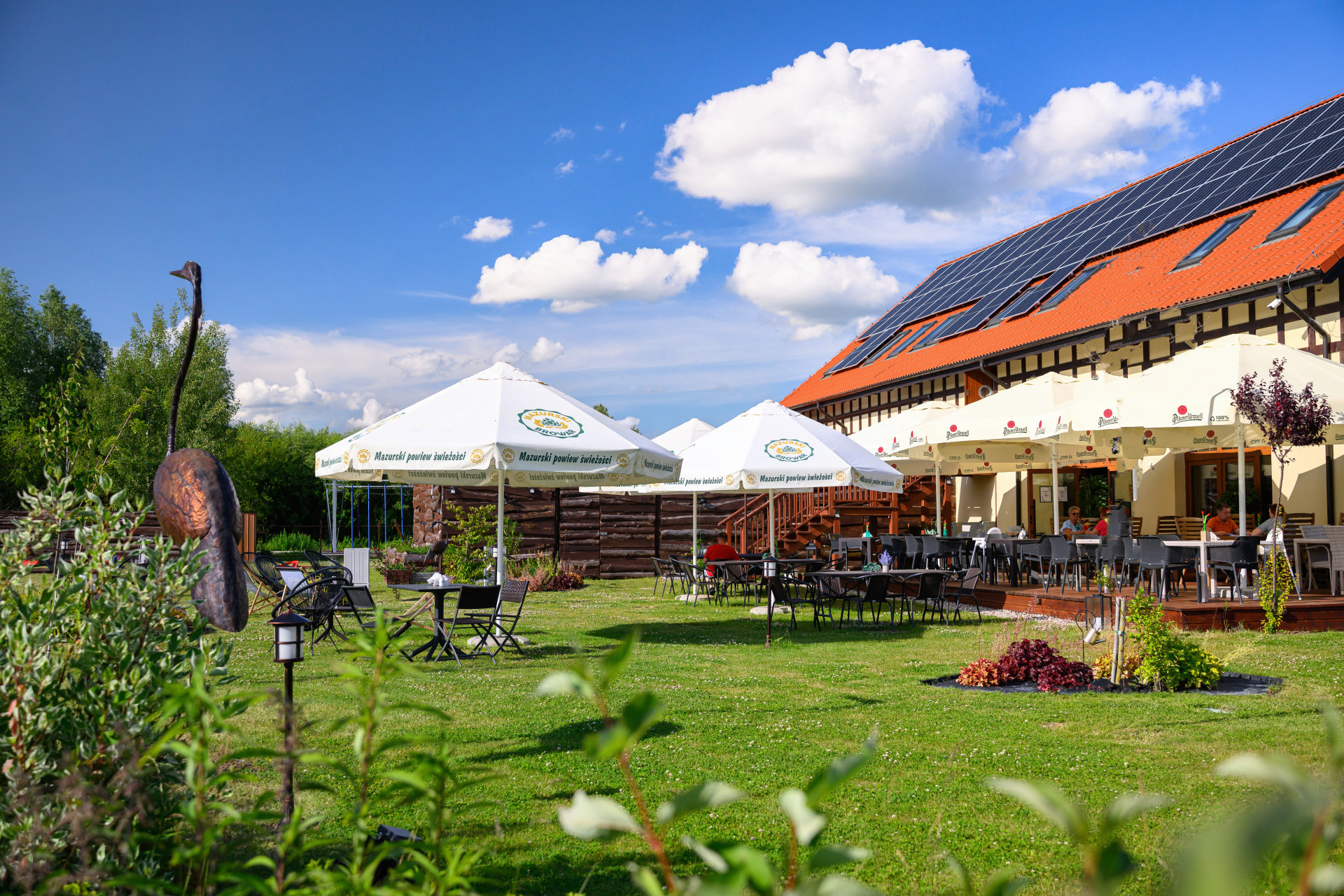 Ogród przy restauracji Qchnia Dwa Jeziora